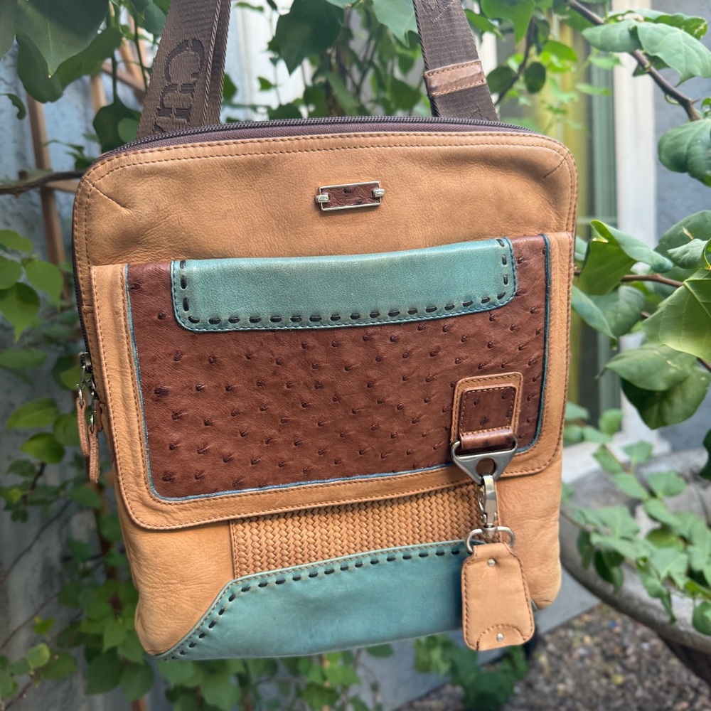 Cuadra Colorblock Messenger Leather Bag